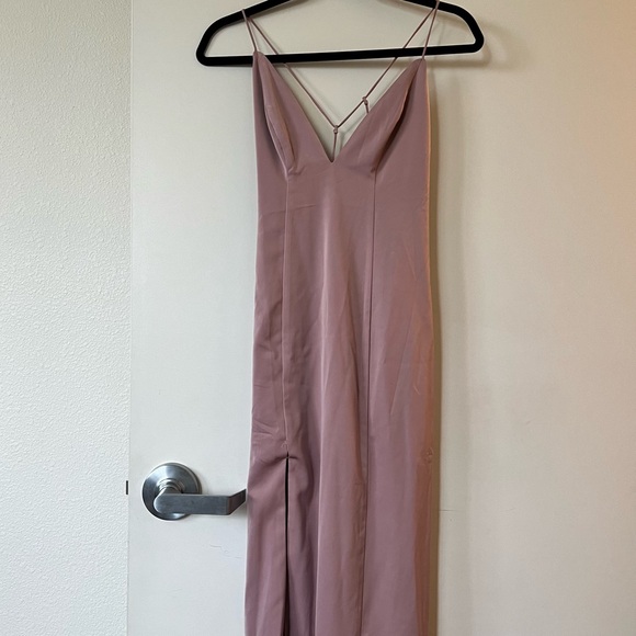 Privacy Please Kilgore Gown in Lilac - Picture 6 of 9